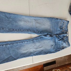 Brand New, never worn Madewell Mid-Rise Kick Out Crop Jeans Size 26